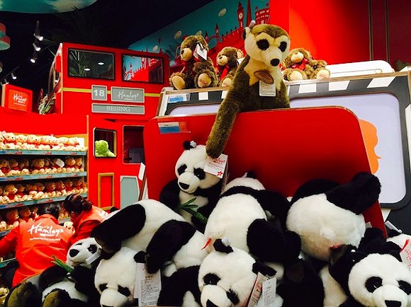 千百度收购的那家全球最大玩具连锁在北京王府井开了国内最大门店