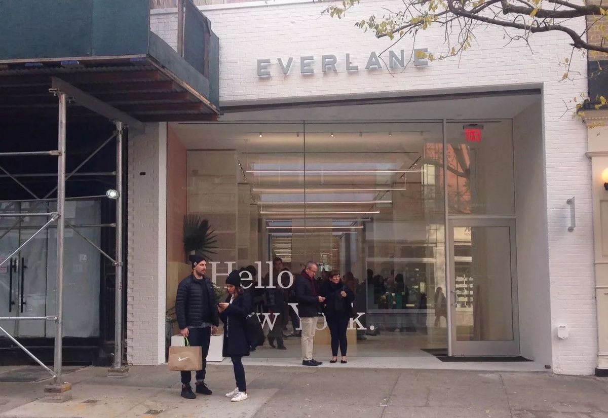 坚持“裸”售的Everlane在纽约开店了， 天天人满为患